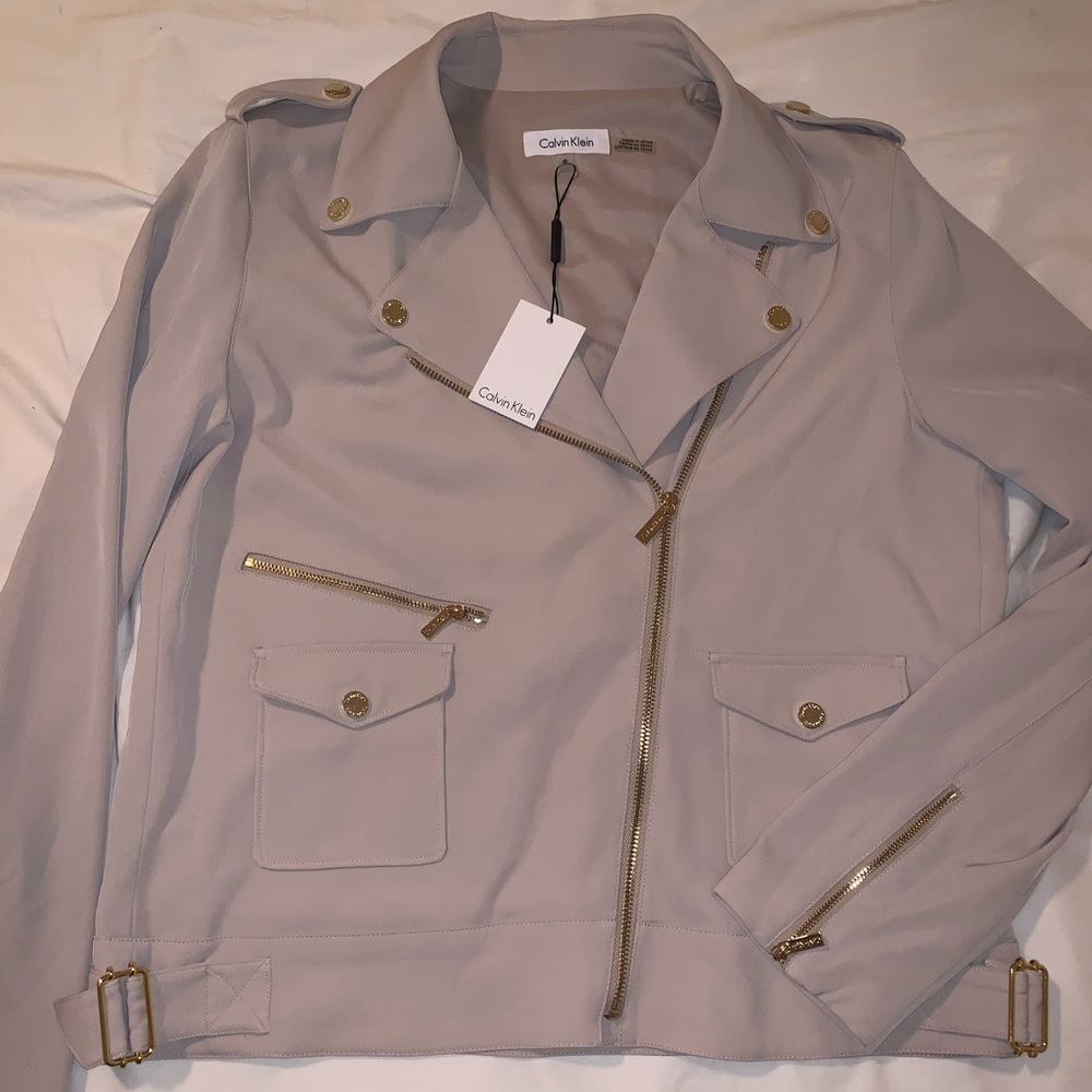 NEW WITH TAGS CALVIN KLEIN BLAZER🥰